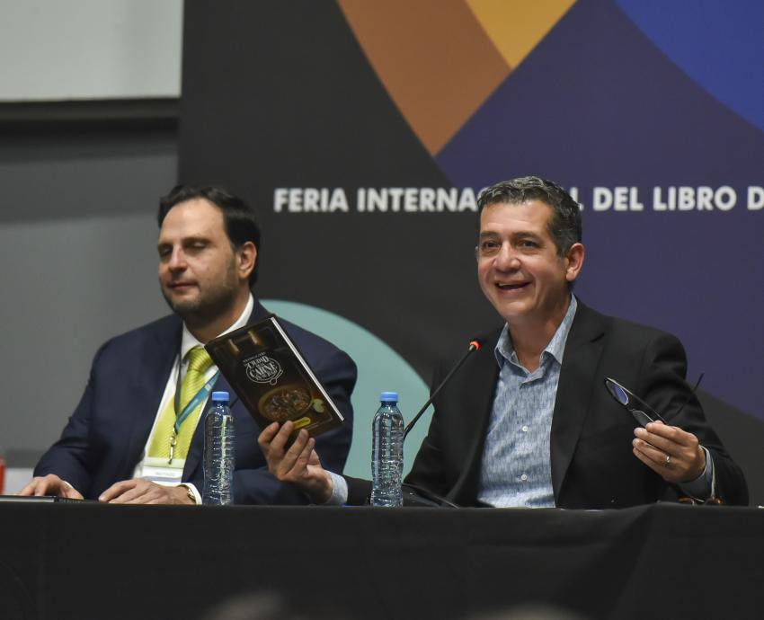 Presentan libro “Guadalajara, ciudad de la carne en su jugo”, de UdeG-CANIRAC 