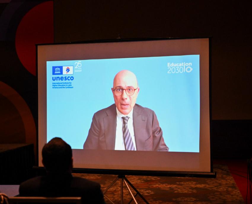 UDG USA y CUCEA culminan su participación en FIL Pensamiento con foro de educación