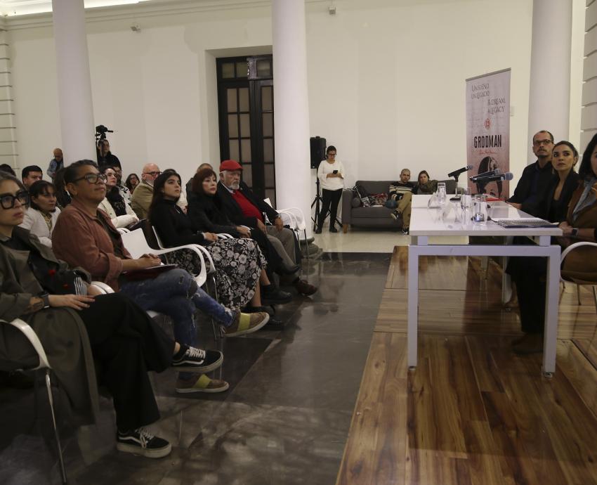 Presentan el catálogo de la exposición “Silencios sonoros”, de Paola Ávalos