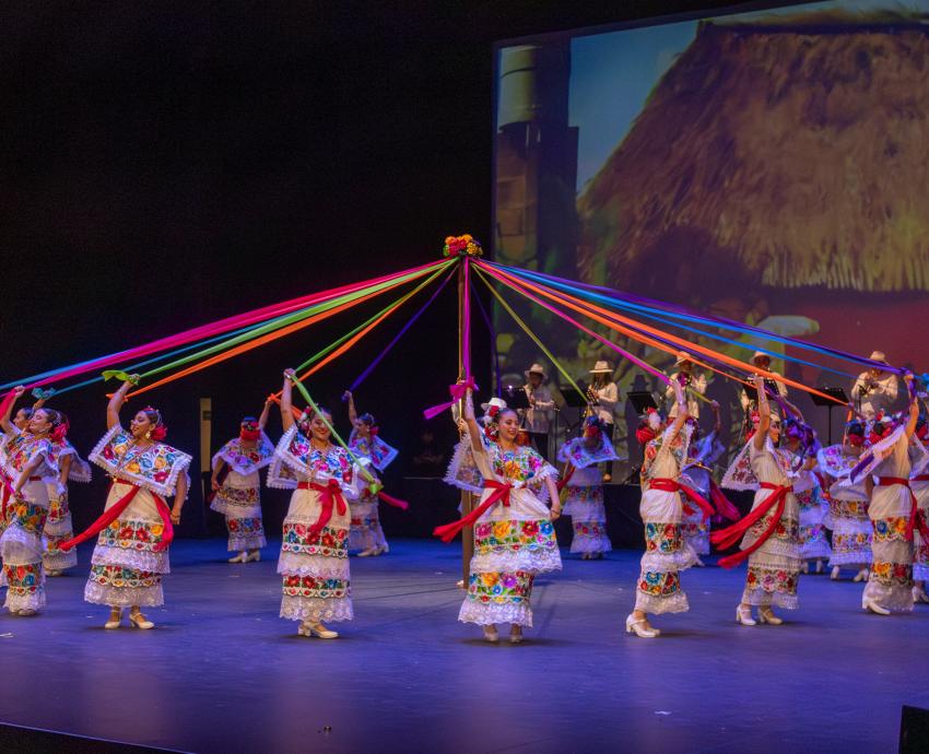 “Al son de México” cierra los festejos por 70 años de la enseñanza de las artes en la UdeG