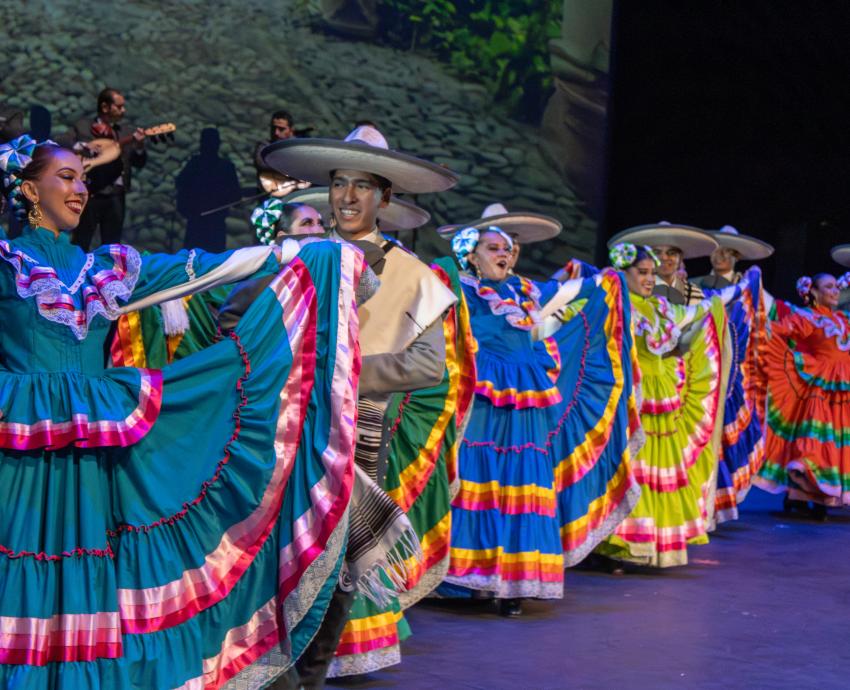 “Al son de México” cierra los festejos por 70 años de la enseñanza de las artes en la UdeG