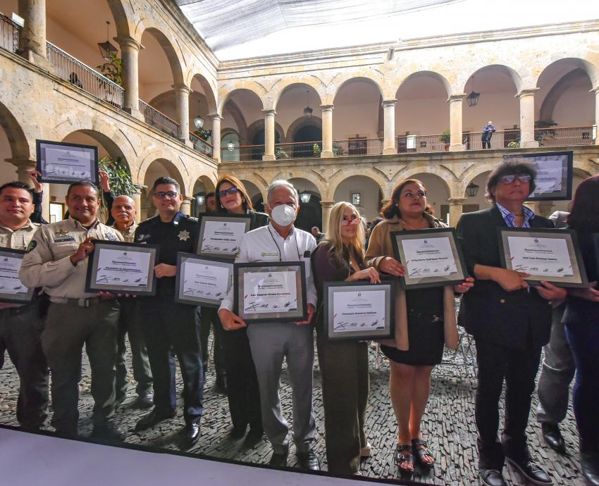 Congreso de Jalisco reconoce a creador de la Muestra Biológica del CUCSur