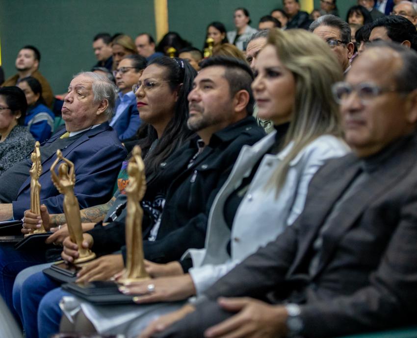 Otorga CEDHJ reconocimiento en derechos humanos a universita