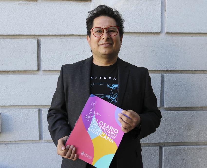 Publican “Glosario Universitario de Lengua de Señas Mexicana” en UdeG