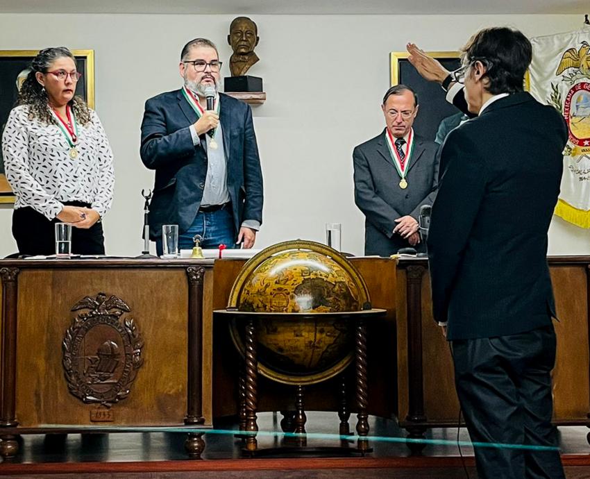Ingresa Eduardo Escoto, académico del CUAAD, a la Benemérita Sociedad de Geografía y Estadística del Estado de Jalisco