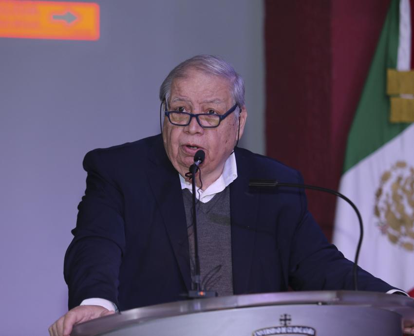 Apadrina Rector General a 78 egresados de la licenciatura en Criminología 
