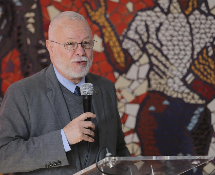 Inauguran en Preparatoria 13 mural de José Pedro Sau Serralta