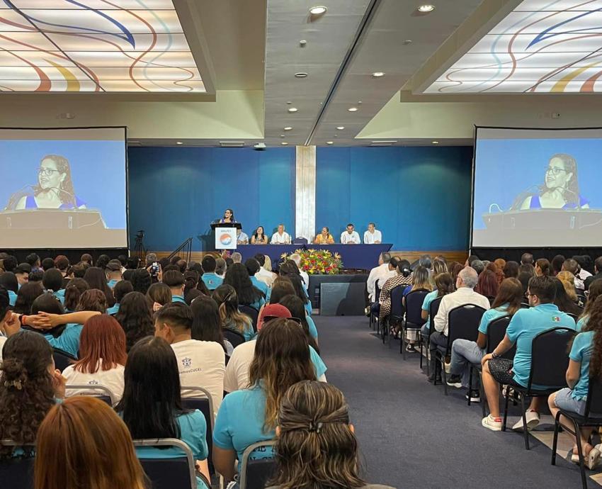 Abre Delfín convocatoria para el Verano de la Investigación Científica