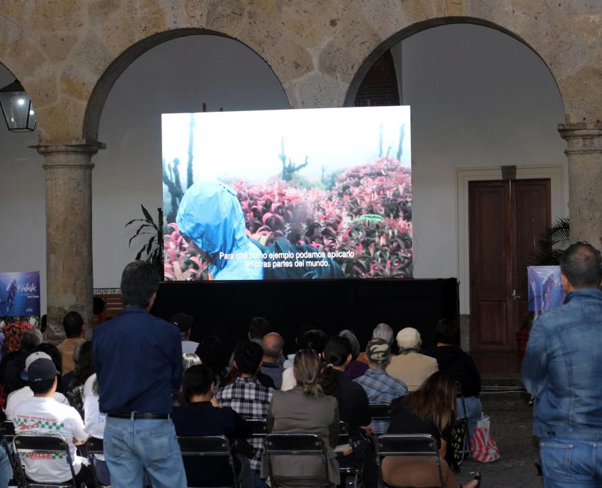 Docente del CUAAD presenta documental “Vallarta: la bahía del Nuevo Chiapas”, en Congreso de Jalisco