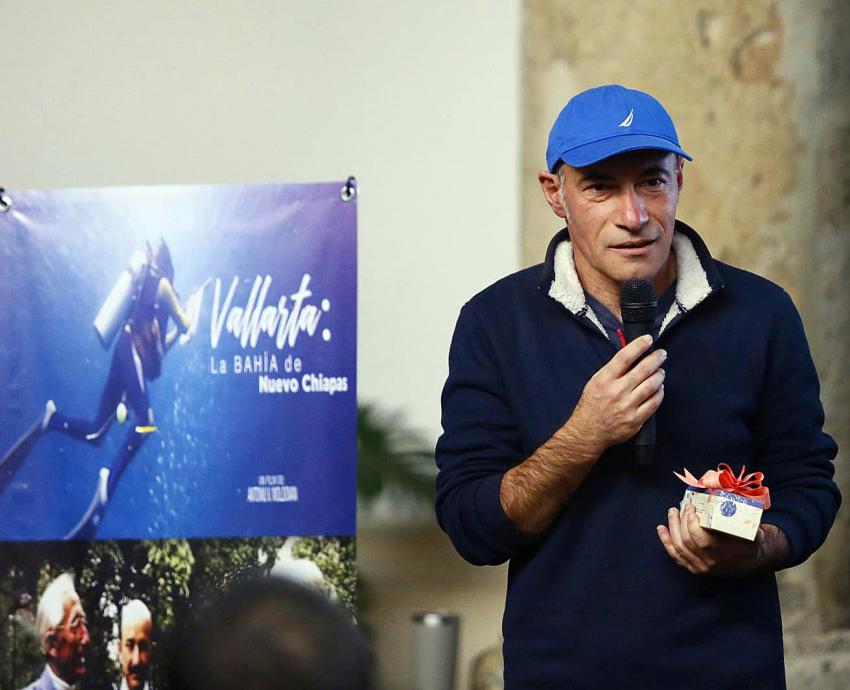 Docente del CUAAD presenta documental “Vallarta: la bahía del Nuevo Chiapas”, en Congreso de Jalisco