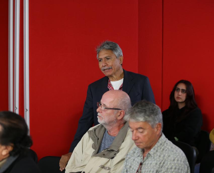 Juan Branco, abogado de Julian Assange, comparte experiencias en CUCSH