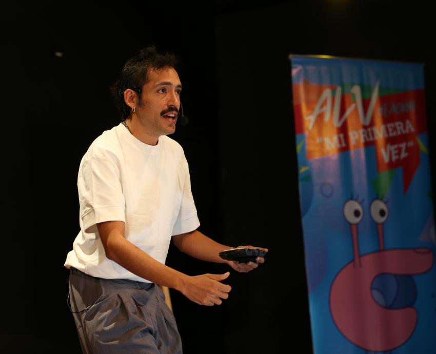 “Baketa” invita a votar en el show “¡StandVotando! ALVotación”