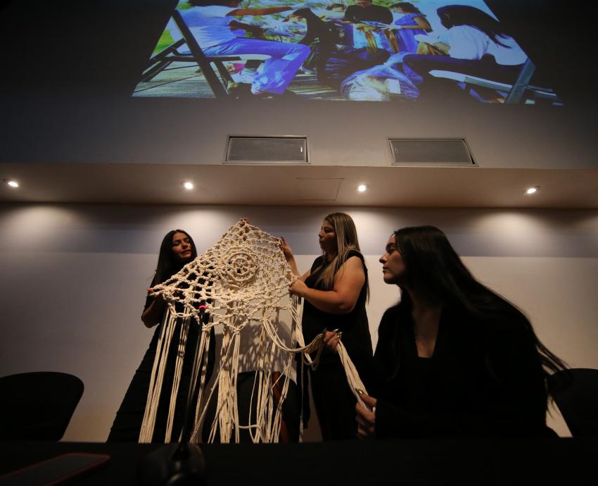 Visibilizarán con una “Medusa” de cabello humano la contaminación del Río Santiago, en Juanacatlán