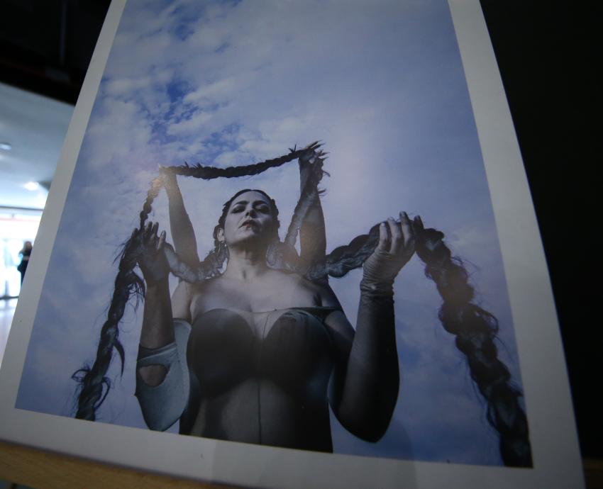 Visibilizarán con una “Medusa” de cabello humano la contaminación del Río Santiago, en Juanacatlán