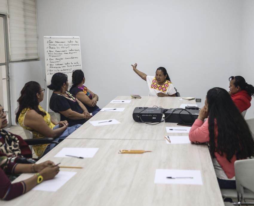Fortalecen el acceso a derechos humanos entre mujeres indígenas del AMG