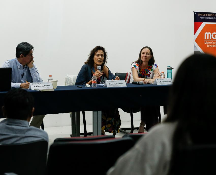 Expertos proponen decolonizar la idea de niñez en América Latina para erradicar violencias