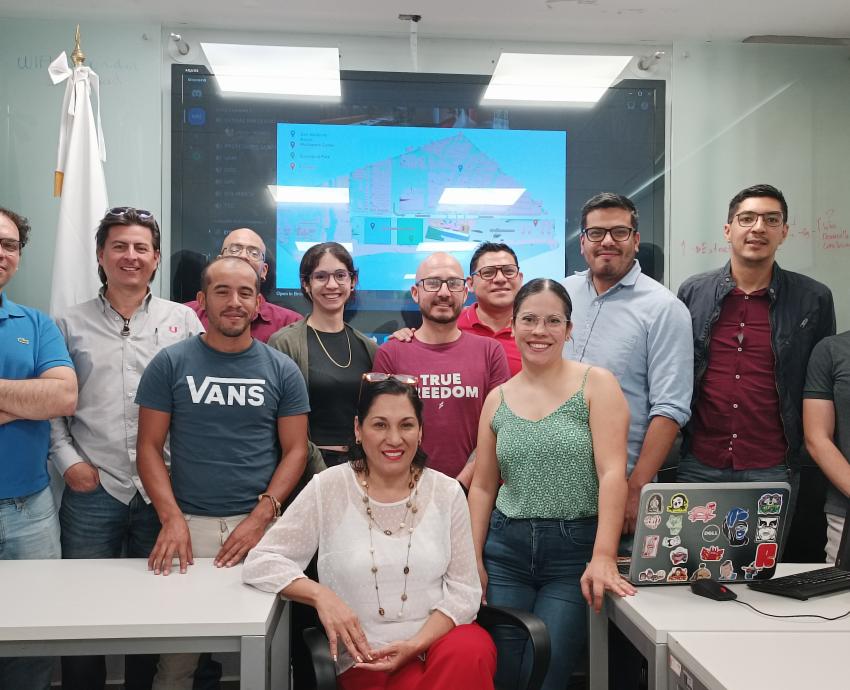 Con IA estudiantes y maestros del CUAAD intervienen área industrial obsoleta en Barcelona, España