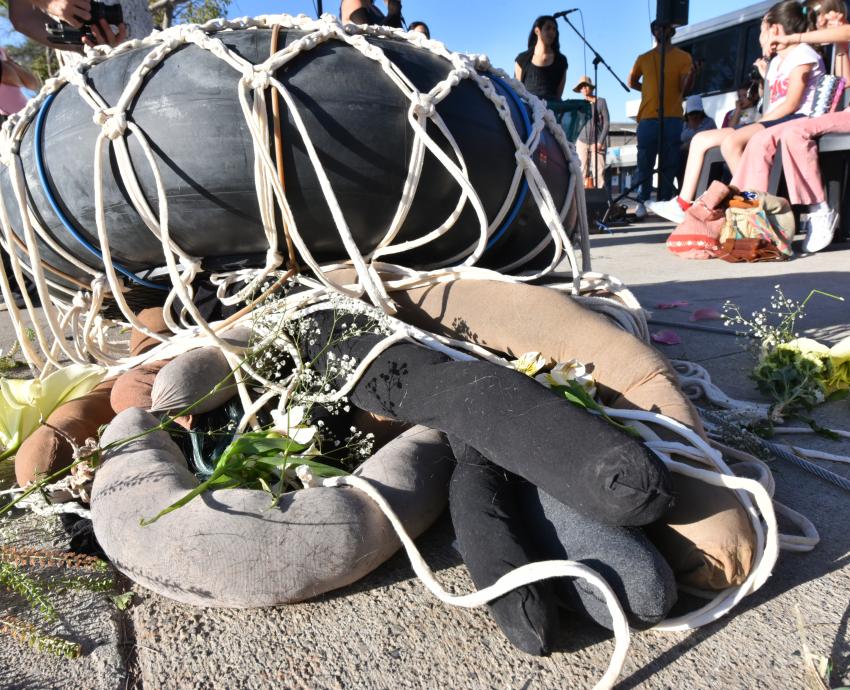 “Medusa”, arte que confronta la contaminación del Río Santiago