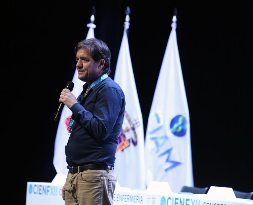 La IA permitirá un trato más humano hacia los pacientes: Dr. Pablo Parenti 