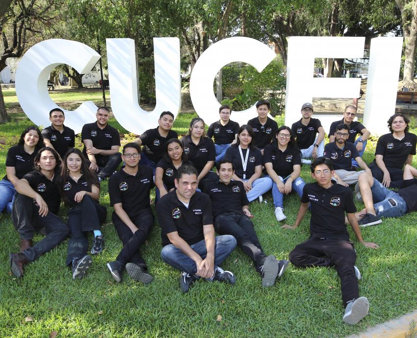 Estudiantes del CUCEI construyen prototipo de vehículo de exploración marciana