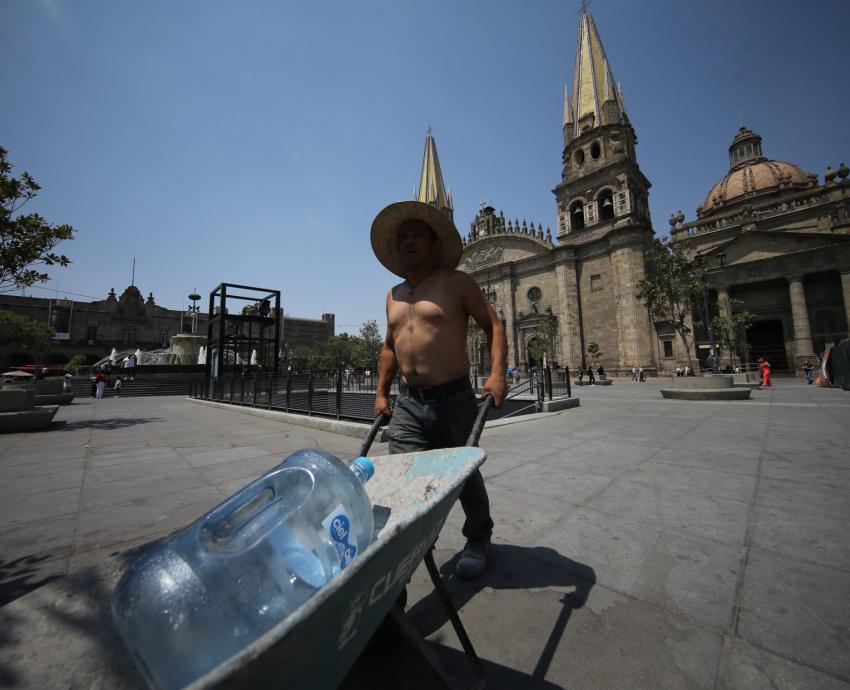 Aumentan los riesgos de salud para niños y adultos mayores por altas temperaturas