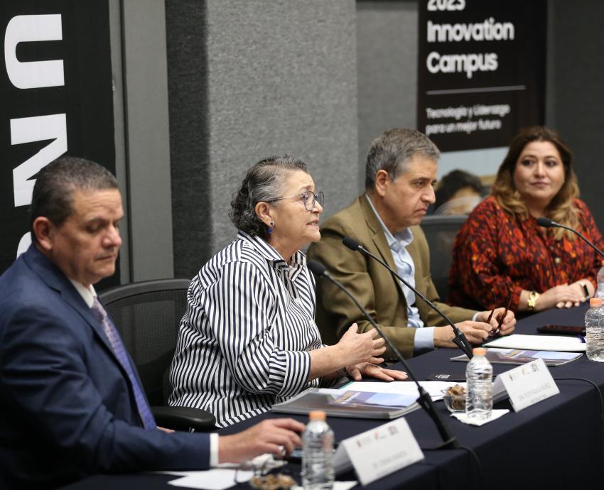 Estudiantes de UdeG se gradúan del Samsung Innovation Campus 2023