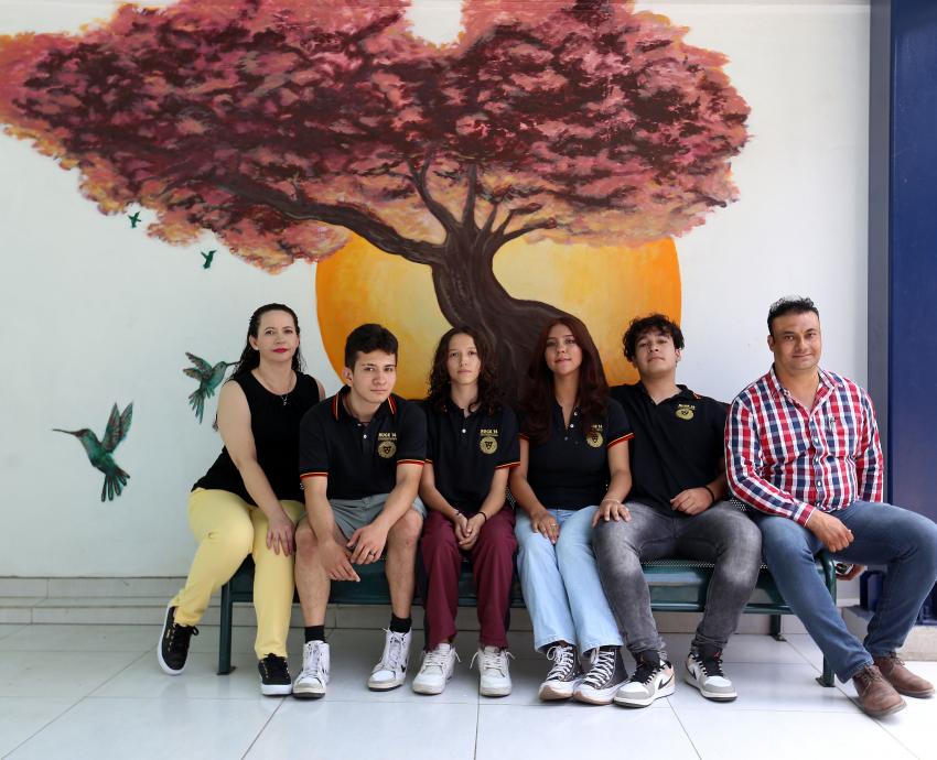 Alistan viaje estudiantes de la Preparatoria 14 para participar en RoboCup