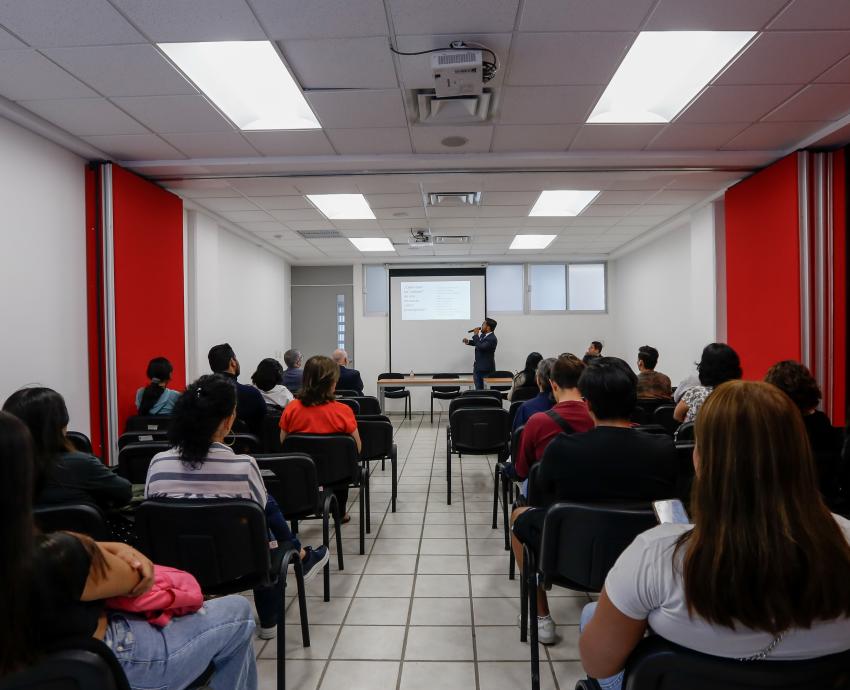 Realizan Coloquio de métodos cuantitativos para la formación profesional de estudiantes en ciencias sociales 