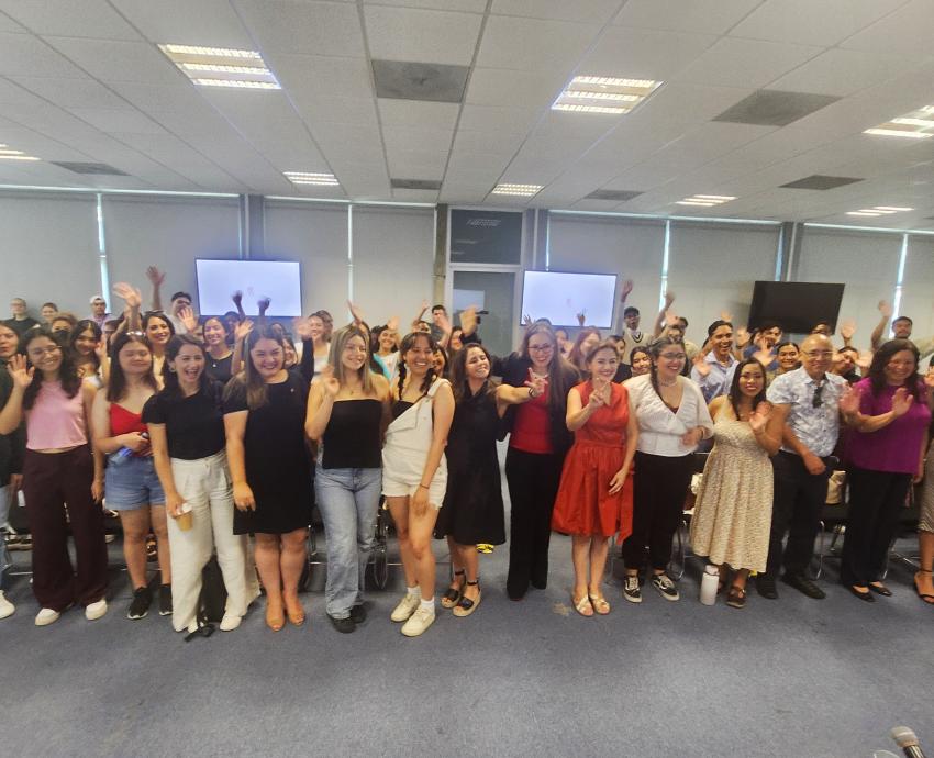 Realizan inmersión cultural en UdeG alumnos de origen mexicano que estudian en Cal State LA