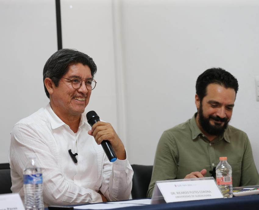 Sumergirse en las juventudes para propiciar cambios, proponen expertos en CUCSH