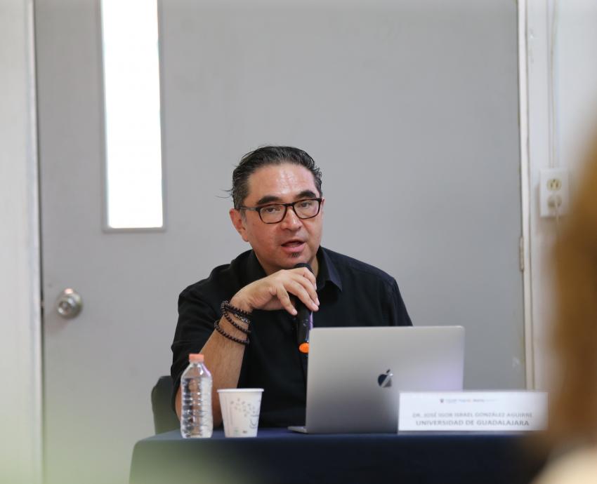 Sumergirse en las juventudes para propiciar cambios, proponen expertos en CUCSH