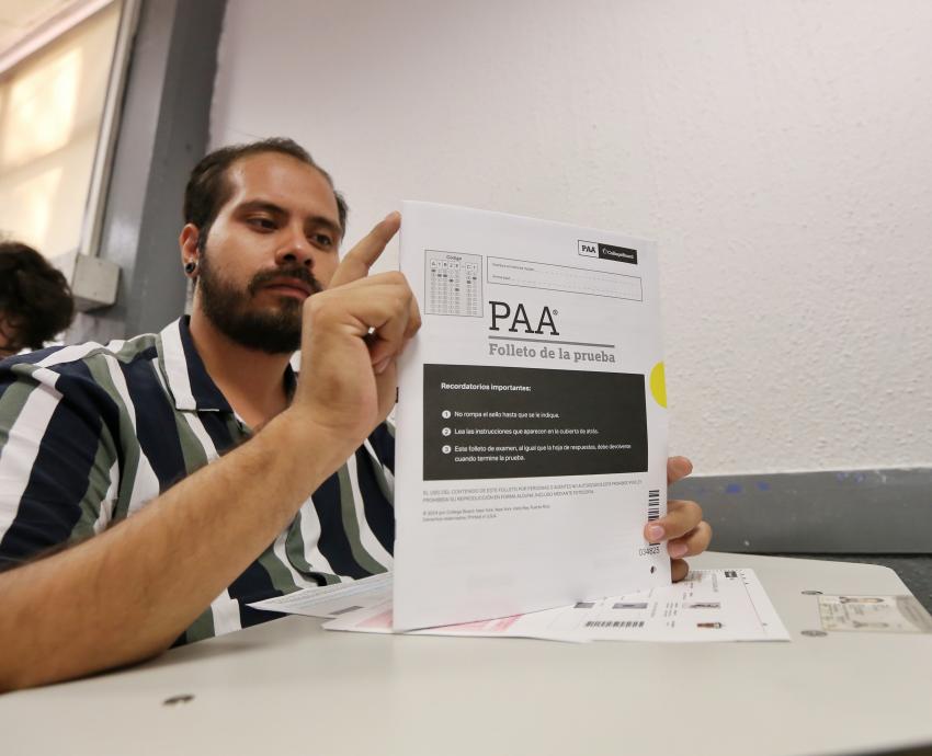 Participan más de 840 aspirantes en primer examen de admisión del CUGuadalajara