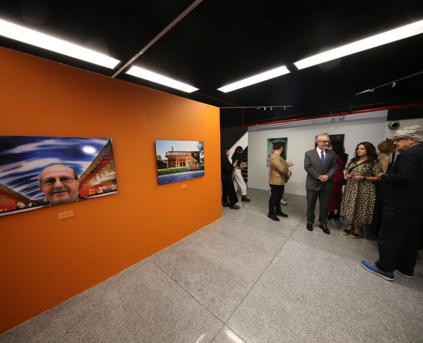 “Series”, la mirada fílmica en las fotos de Chema Prado