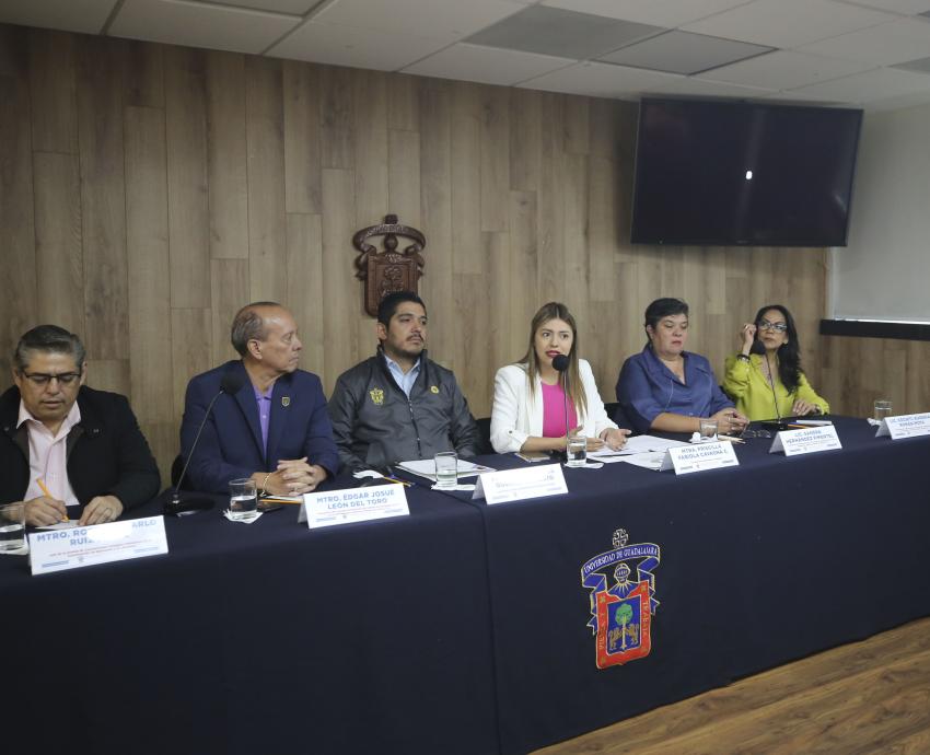 Firma UdeG acuerdo de colaboración con Colegio de abogados