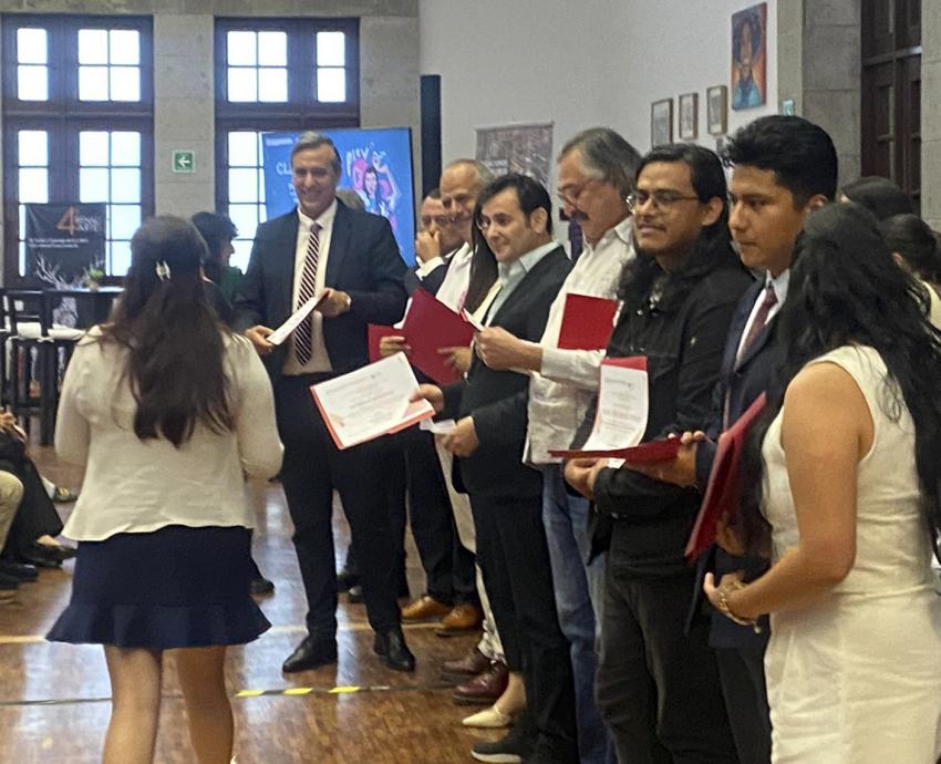 UdeG, anfitrión de jóvenes de origen mexicano que estudian en universidades de EUA