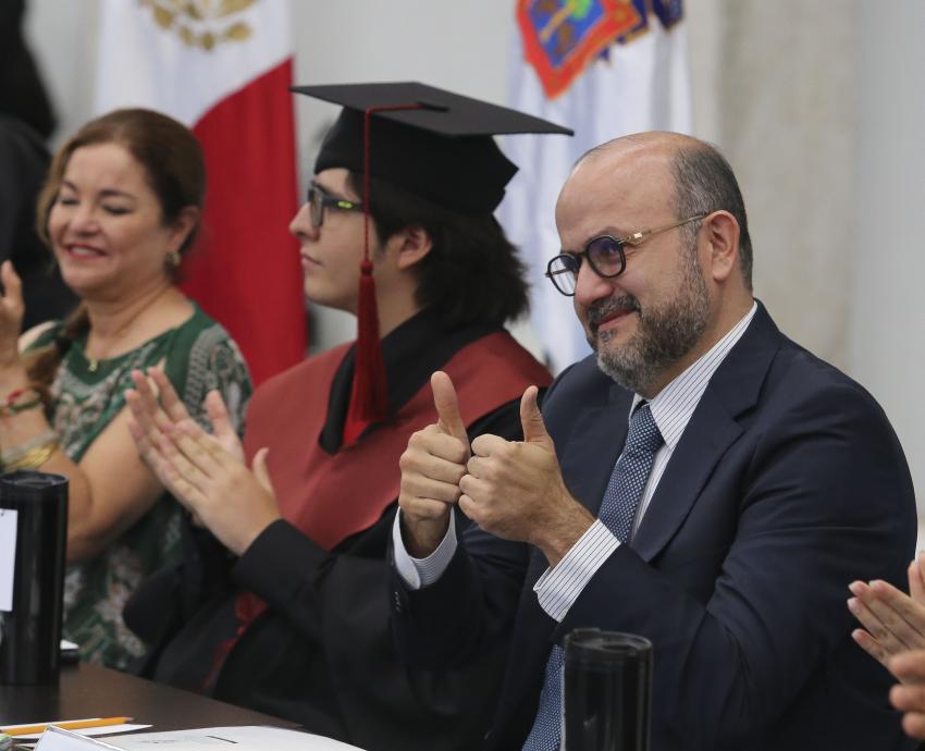 Realizan graduación incluyente en Preparatoria 6 