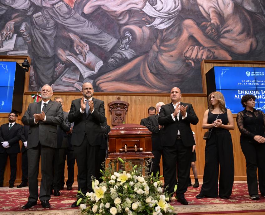 Rinde UdeG homenaje póstumo al Exrector Enrique Javier Alfaro Anguiano