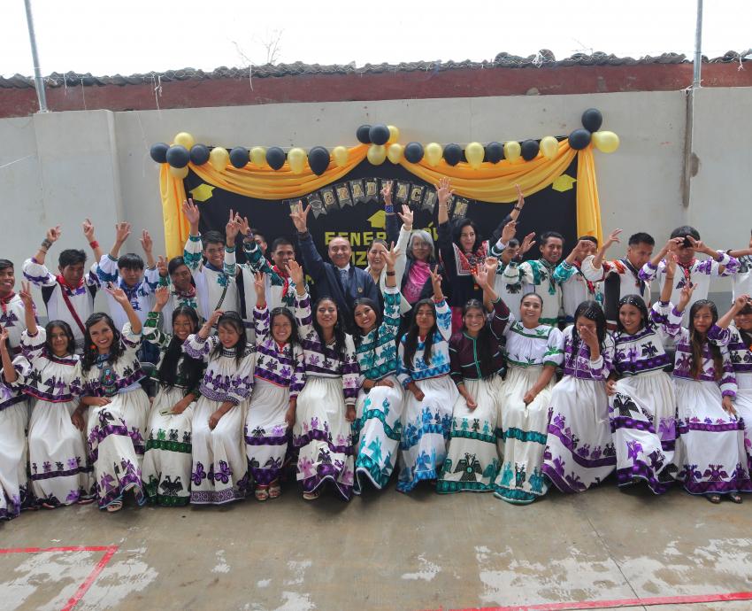En Ocota de la Sierra se gradúa cuarta generación de Preparatoria Regional Wixárika 