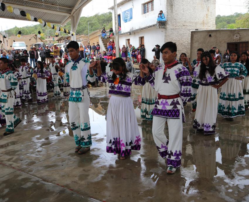 En Ocota de la Sierra se gradúa cuarta generación de Preparatoria Regional Wixárika 
