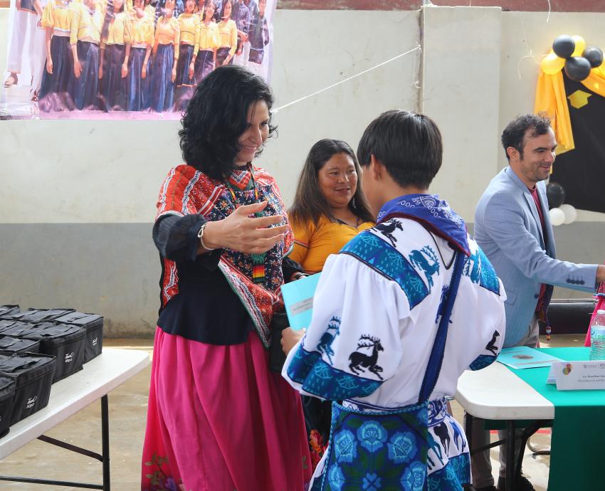 En Ocota de la Sierra se gradúa cuarta generación de Preparatoria Regional Wixárika 