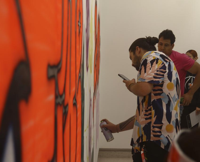 A grafitear el MUSA; artistas urbanos toman los muros del recinto
