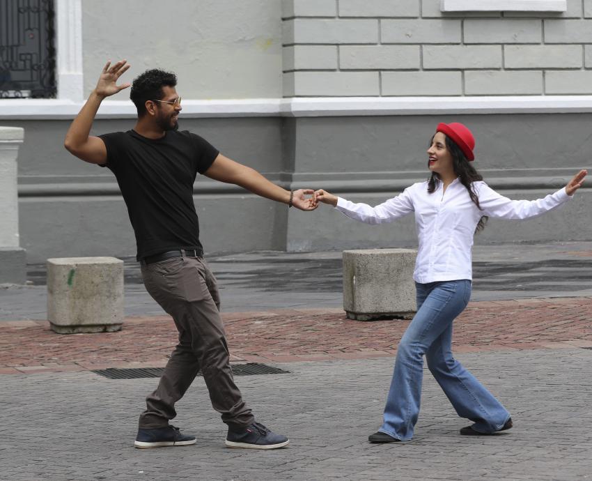 Los nuevos bailarines de swing en el Barrio de San Andrés
