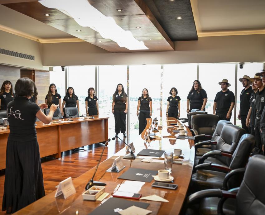 Reconocen trabajo del Coro de Cámara del Departamento de Música