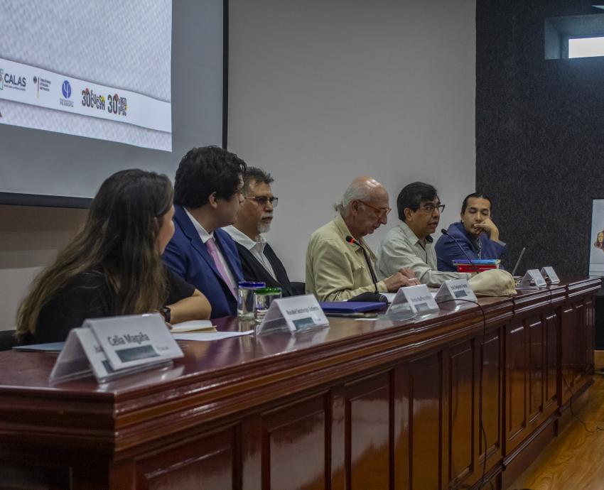 Debaten sobre tensiones en América Latina