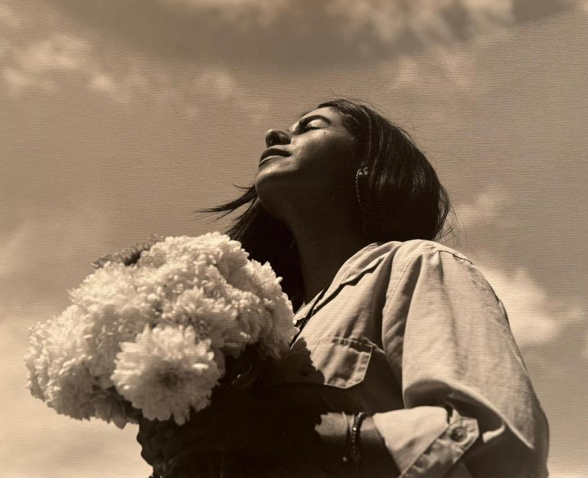 “Floreciendo”, fotografías contra la violencia de género