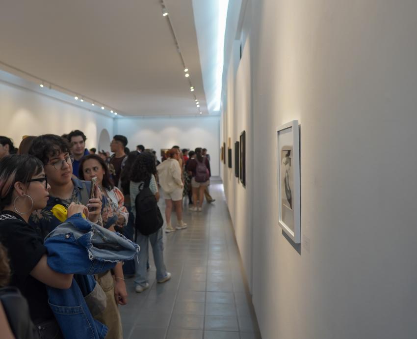 Exhiben fotografías de estudiantes en la galería Jorge Martínez
