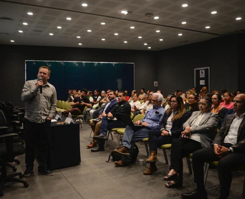 Presentan avances científicos en búsqueda de fosas clandestinas