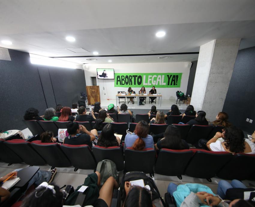 Exhortan a legislar despenalización del aborto