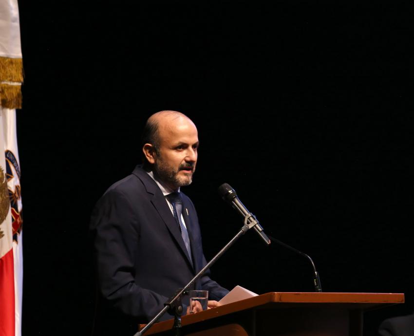Entregan 521 galardones a académicos y administrativos de la UdeG