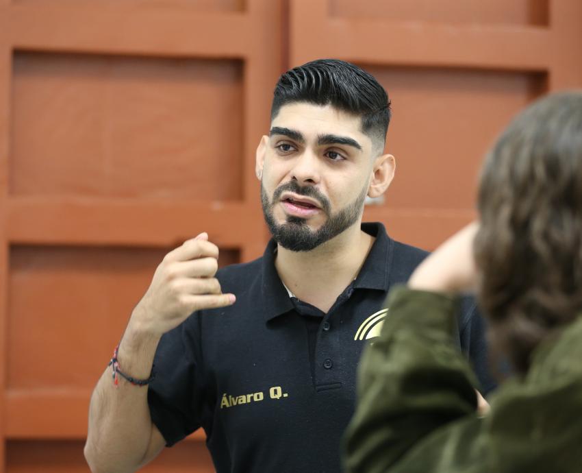 Álvaro Quiroz, estudiante del CUAAD, primer mexicano en ser reconocido en Cumbre de Jóvenes Activistas de la ONU 